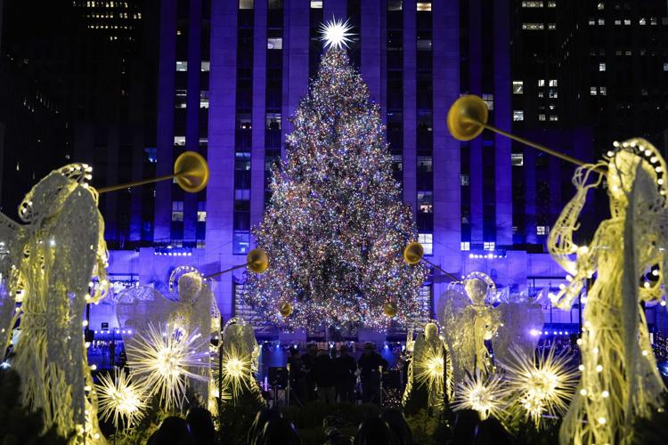 Holiday Lights Around the World Photo Gallery